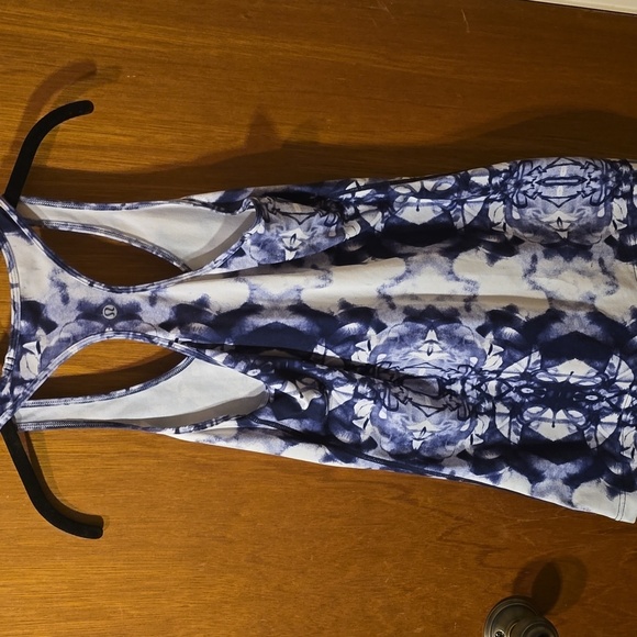 Lululemon Blue and White Patterned Tank Top - Picture 2 of 3